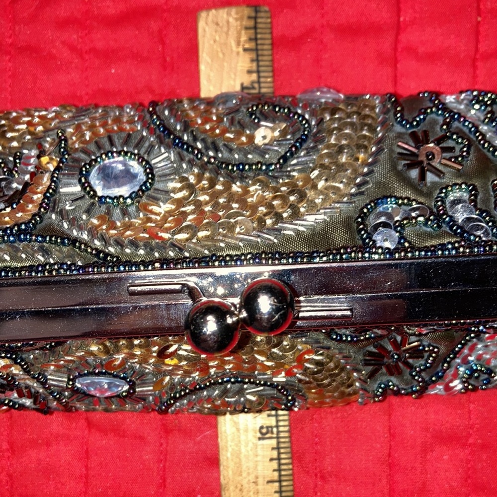 BEADED EVENING BAG perfect condition, fits phone, glasses, etc. $35 - Picture 11 of 11